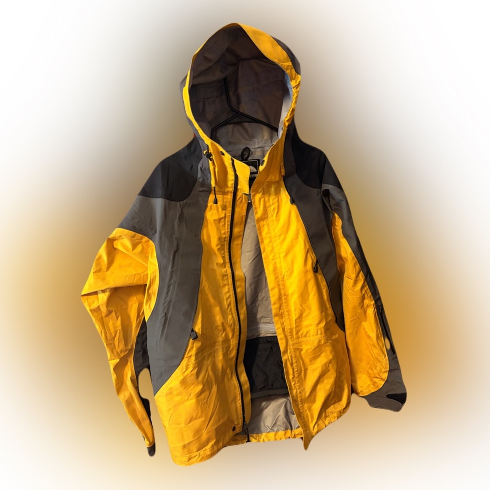 VNTG The North Face Summit Series hooded Gortex jacket Men’s M